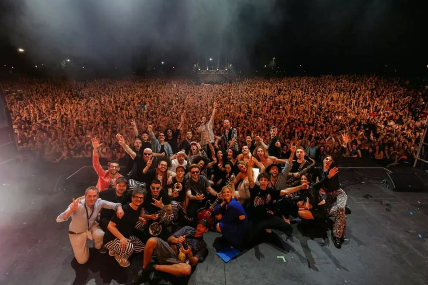 The whole Sweet Life Society on stage with thousands in the crowd